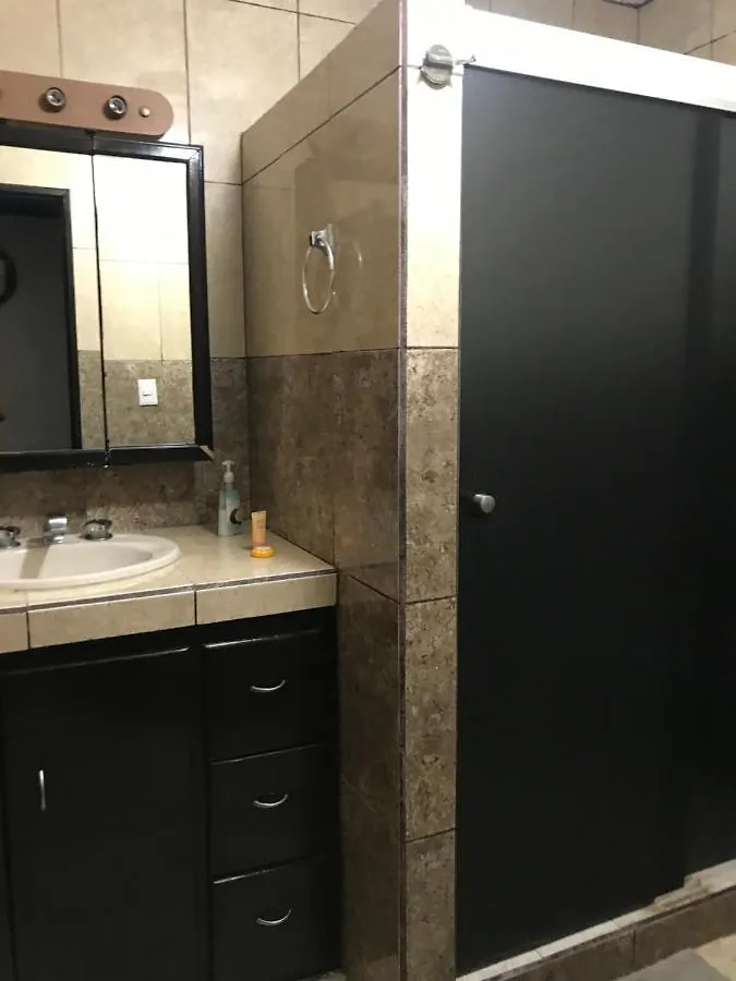 Front Beach Private Room With Shared Bathroom Cancún Appartamento