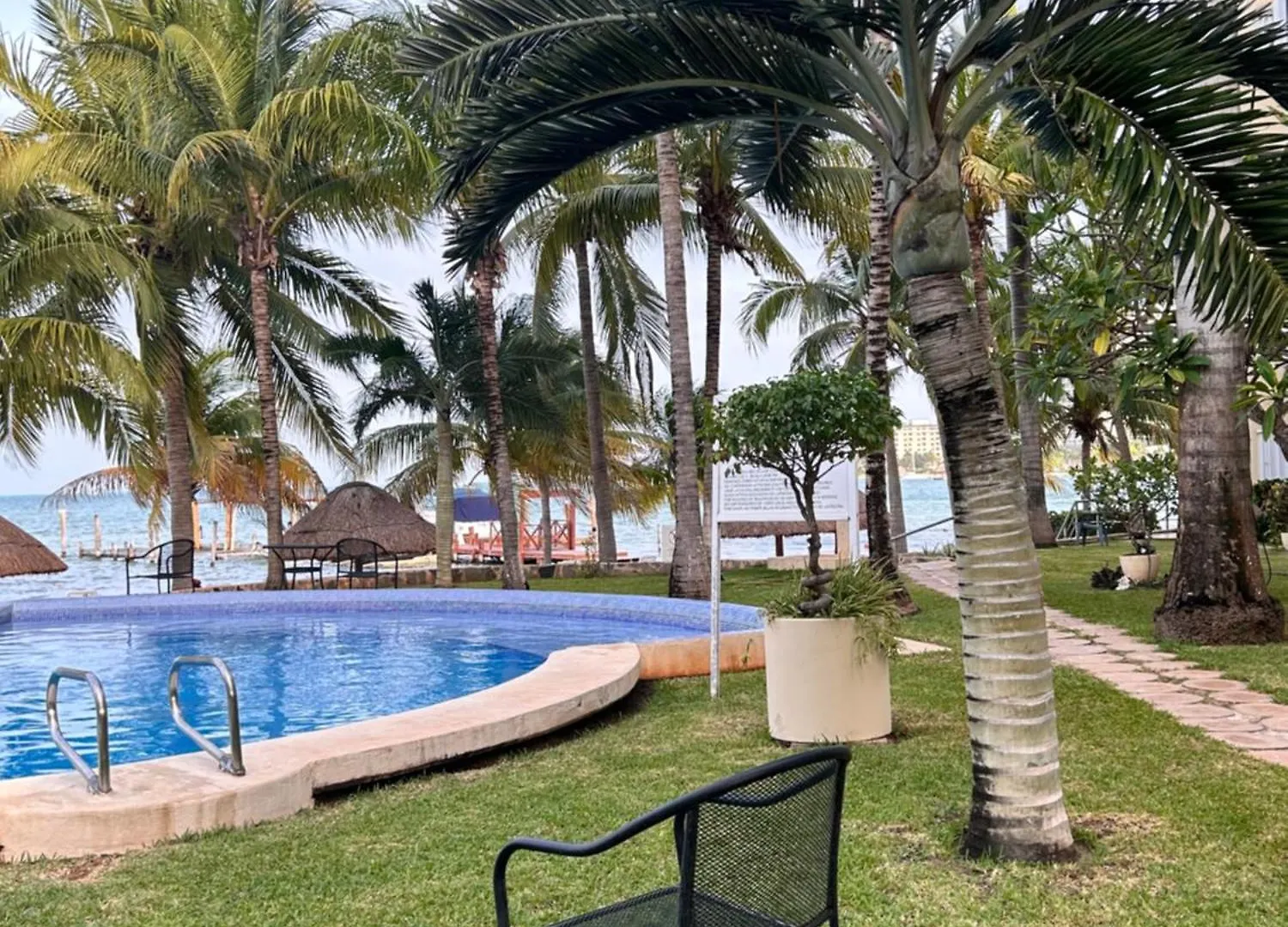 Front Beach Private Room With Shared Bathroom Cancún 0*,