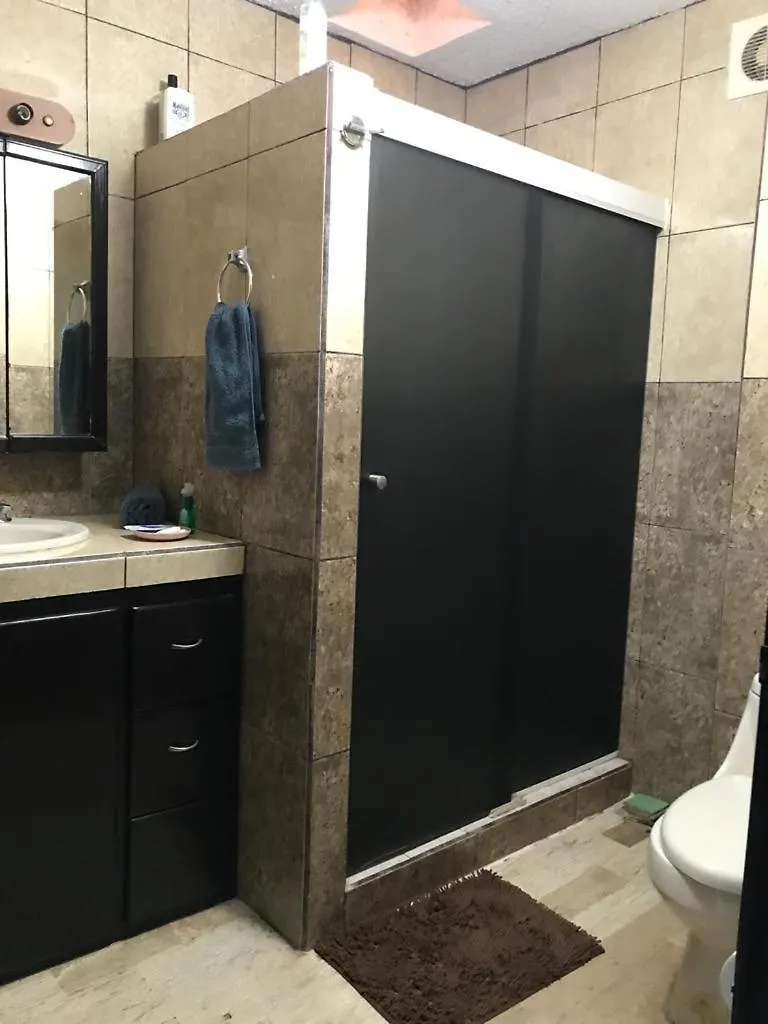 Apartment Front Beach Private Room With Shared Bathroom Cancun