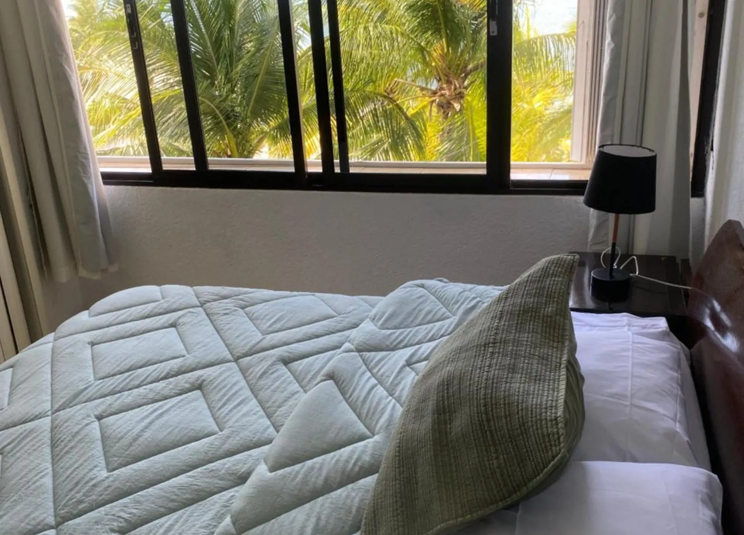 Front Beach Private Room With Shared Bathroom Cancun 0*,  Mexico
